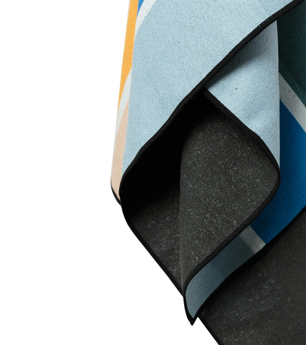 Nomadix Stripes Retro Towel - Image 3